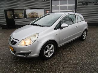 krockskadad bil auto Opel Corsa 1.4-16V Enjoy 2007/6