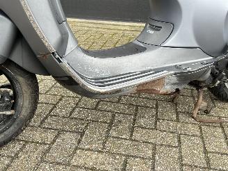 Vespa  Sprint 50 4T picture 15