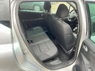 Peugeot 207 SW 1.4 VTi Active picture 12
