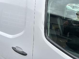 Peugeot Partner 1.5 BlueHDI 100 S&S L1 picture 33