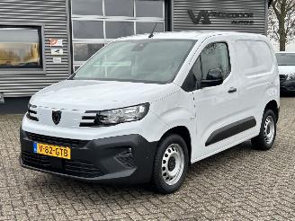 krockskadad bil bedrijf Peugeot Partner 1.5 BlueHDI 100 S&S L1 2024/8