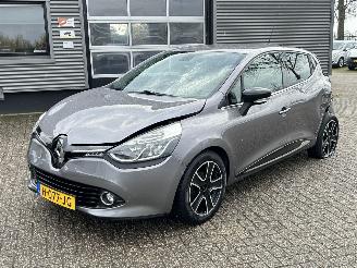 Unfallwagen Renault Clio 0.9 TCe ECO Night&Day 2015/3