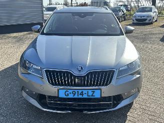 Skoda Superb Combi 2.0 TDI Style Business picture 8