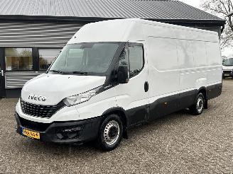 skadebil bedrijf Iveco Daily 35S16V 2.3 410 H2 2021/5