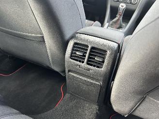 Volkswagen Golf 2.0 GTI picture 13
