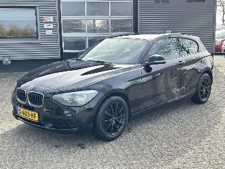 damaged passenger cars BMW 1-serie 114i 3drs 2013/12