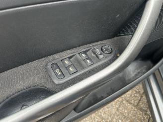 Peugeot 308 1.6 VTi XS picture 19