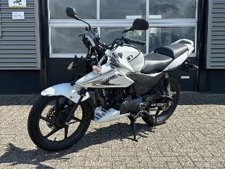 uszkodzony samochody osobowe Honda CBF 125 A1 2013/6
