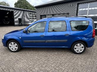 Dacia Logan MCV 1.6 Ambiance 7pers picture 2