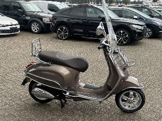 Vespa  Primavera 50 4T picture 6