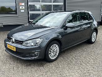 krockskadad bil auto Volkswagen Golf 1.2 TSI Trendline Allstar 5drs 2016/11