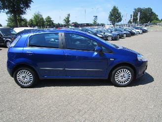 Fiat Grande Punto 1.4-16V Dynamic 5drs picture 23