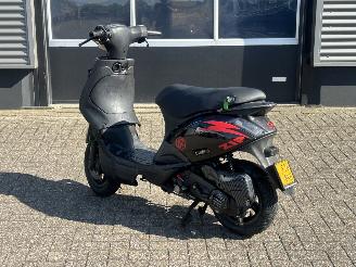 Piaggio  Zip 50 4T picture 1