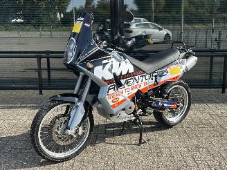dommages motocyclettes  KTM 950 Adventure  2004/3