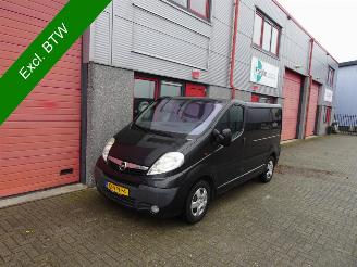 skadebil bedrijf Opel Vivaro 2.5 CDTI L1H1 3 zits airco 2008/3