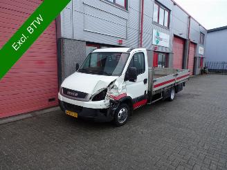 begagnad bil bedrijf Iveco Daily 35C15 375 3 zits 425 x 218 x 40 open laadbak 2011/7