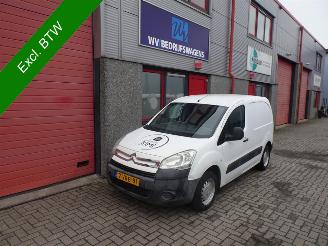 krockskadad bil bedrijf Citroën Berlingo 1.6 HDI 500 Comfort 2011/8