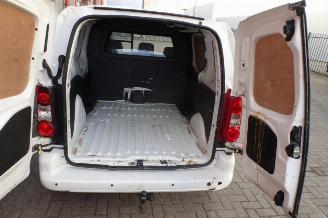 Citroën Berlingo 1.6 BlueHDI 120 Club S&S 3 zits navi clima picture 12