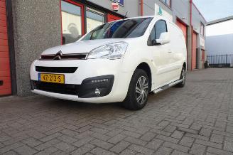 Citroën Berlingo 1.6 BlueHDI 120 Club S&S 3 zits navi clima picture 27