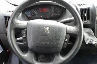 Peugeot Boxer 330 2.2 BlueHDi 120 L2H1 Premium airco picture 14