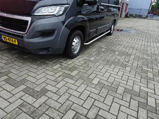 Peugeot Boxer 330 2.2 HDI L2H2 XR 3 zits airco picture 17