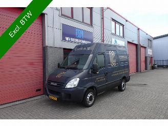 skadebil auto Iveco Daily 29 L 12V 300 H2 L1 2009/6
