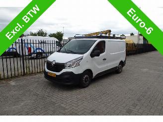 Coche accidentado Renault Trafic 1.6 dCi T27 L1H1 Comfort 3 zits airco 2017/9