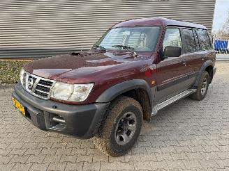 uszkodzony samochody osobowe Nissan Patrol  2004/3