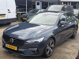 krockskadad bil auto Volvo V-90 B5 Automaat Plus Dark 184KW Motor defect 2023/2