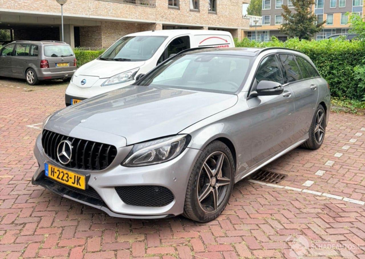 Mercedes C-klasse C220 AMG Motorschade