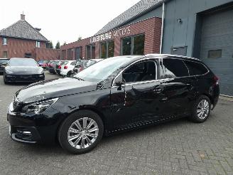 Avarii autoturisme Peugeot 308 SW 1.2 96KW Blue Lease Premium PANORAMA CLIMA NAVI 2020/4