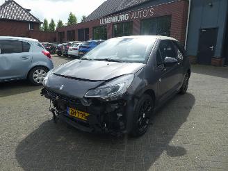 Unfallwagen DS Automobiles DS 3 1.2 PureTech Café Racer 81kW 2019/5