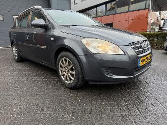Kia Cee d 1.6 X-tra (Stationwagen 5-dr.) picture 32