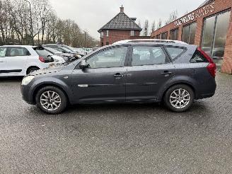 Kia Cee d 1.6 X-tra (Stationwagen 5-dr.) picture 2