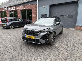 uszkodzony samochody osobowe Peugeot 2008 1.2 Hybrid 136 GT AUTOMAAT  (SUV 5-dr.) 2025/1