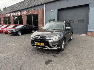 skadebil auto Mitsubishi Outlander 2.0 PHEV Business Edition 2015/11