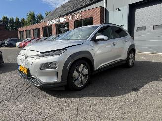 Schadeauto Hyundai Kona EV Fashion 64 kWh (SUV 5-dr.) 2020/11