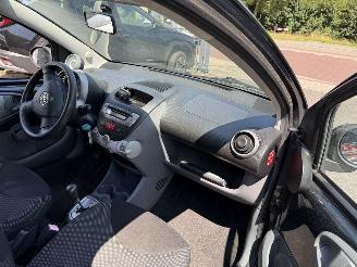 Toyota Aygo 1.0-12V Comfort  AUTOMAAT (Hatchback 5-dr.) picture 15