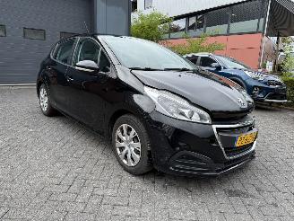 Peugeot 208 1.6 BlueHDi Active (Hatchback 5-dr.) picture 3