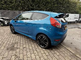 Vaurioauto  passenger cars Ford Fiesta 1.0 EcoBoost Titanium (Hatchback 3-dr.) 2013/10