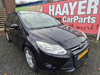 uszkodzony samochody osobowe Ford Focus 1.6 tdci lease trend 2014/7
