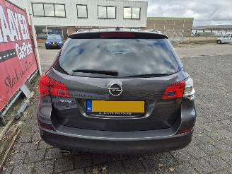 Opel Astra sports tourer 1.4 turbo edition picture 4