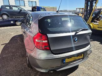 BMW 1-serie 118I  business line picture 4