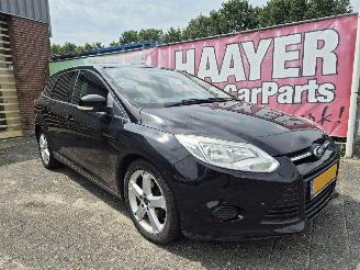 Schadeauto Ford Focus 1.6 TDCI Econetic lease trend 2013/11