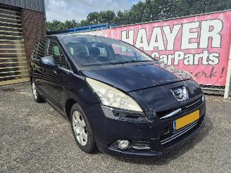 Damaged car Peugeot 5008 1.6 VTI blue lease 7P 2011/2