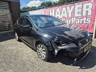 Coche accidentado Seat Leon 1.6 tdi 2014/11