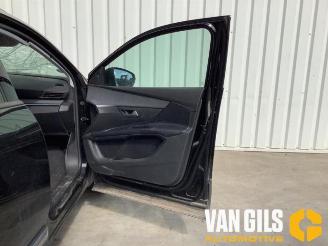 Peugeot 5008 5008 II (M4/MC/MJ/MR), MPV, 2016 / 2024 1.2 12V e-THP PureTech 130 picture 10