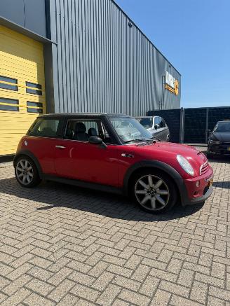 Coche accidentado Mini Mini 1.6 16V Cooper S Benzine 1.598cc (163pk) 2002/10