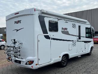skadebil camper Pilote  2.3 130 PK Queensbed G700C Essentiel 96KW 2019/1