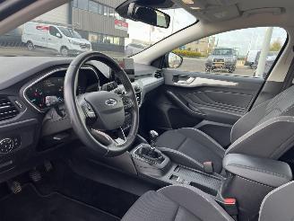 Ford Focus Wagon 1.0 EcoBoost Trend Edition Business picture 12